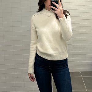 Bottega Veneta 100% wool knit sweater